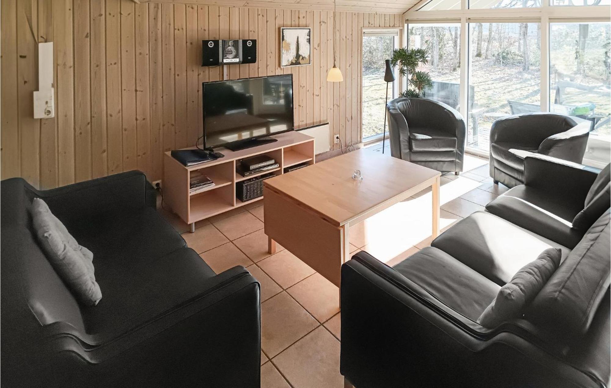 Beautiful Home In Koepingsvik With Kitchen Екстер'єр фото