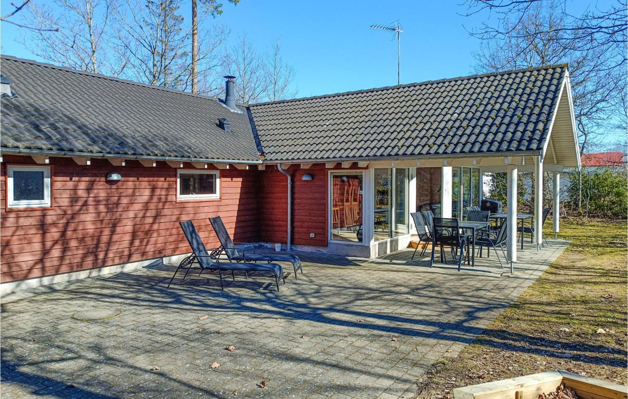 Beautiful Home In Koepingsvik With Kitchen Екстер'єр фото