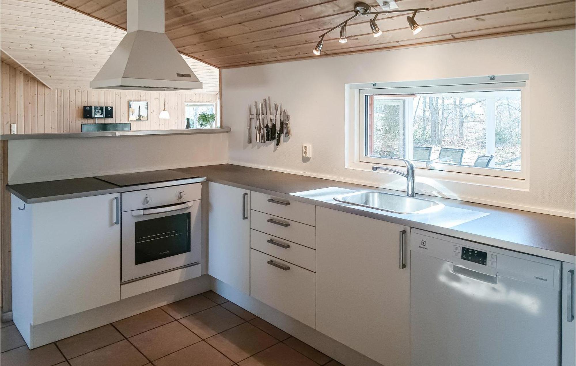 Beautiful Home In Koepingsvik With Kitchen Екстер'єр фото